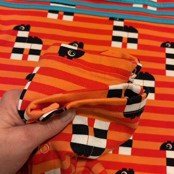 One of a Kind  Boys Kids Adidas and Lego Duplo One Piece Sleeper Pajamas size 2T - Picture 16 of 16